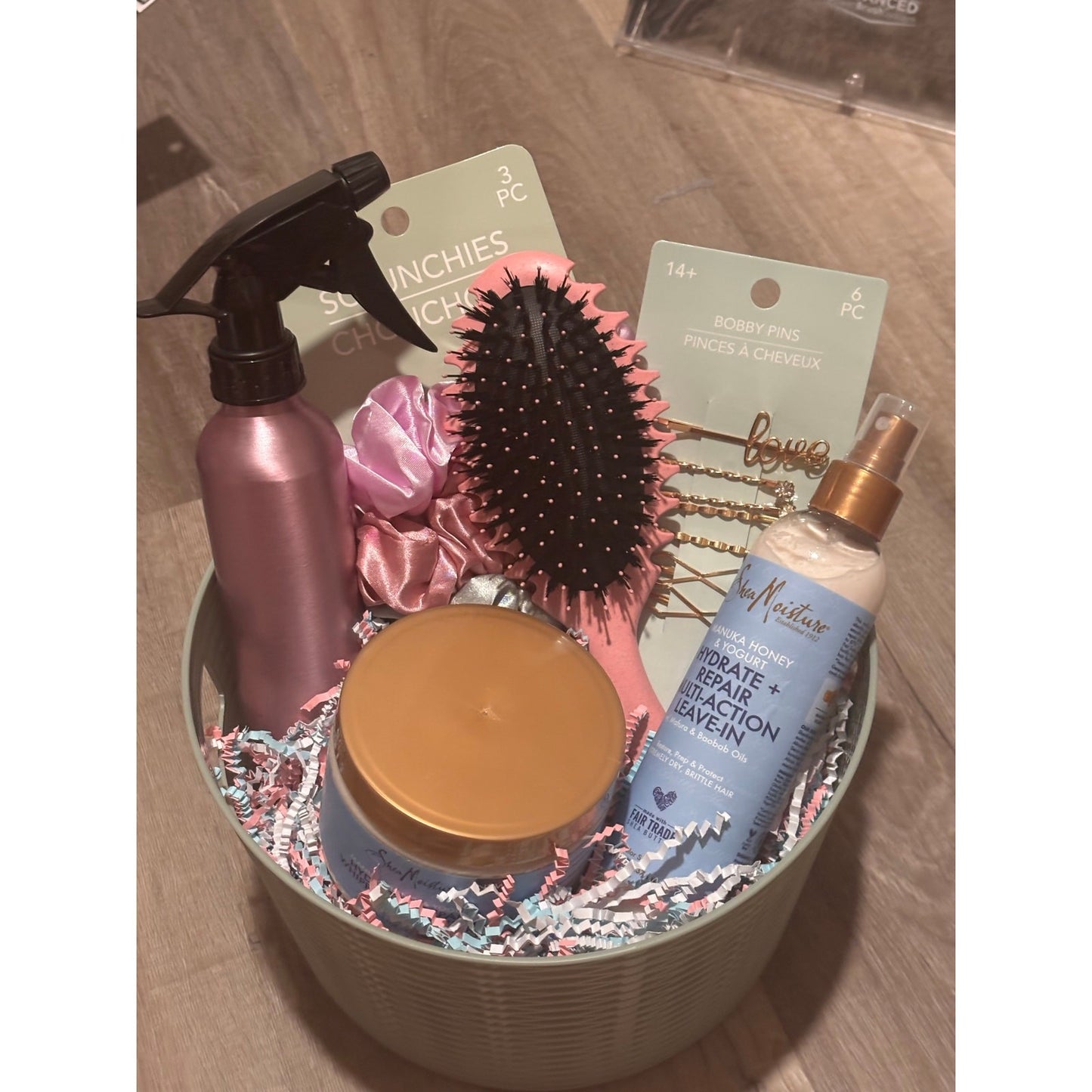 Ultimate Curly Hair Gift Basket - SheaMoisture & Styling Kit
