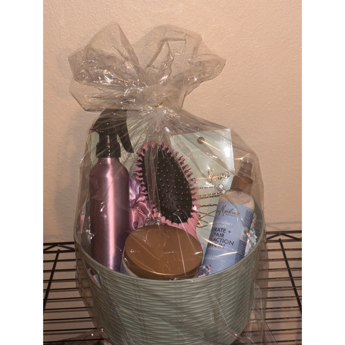 Ultimate Curly Hair Gift Basket - SheaMoisture & Styling Kit